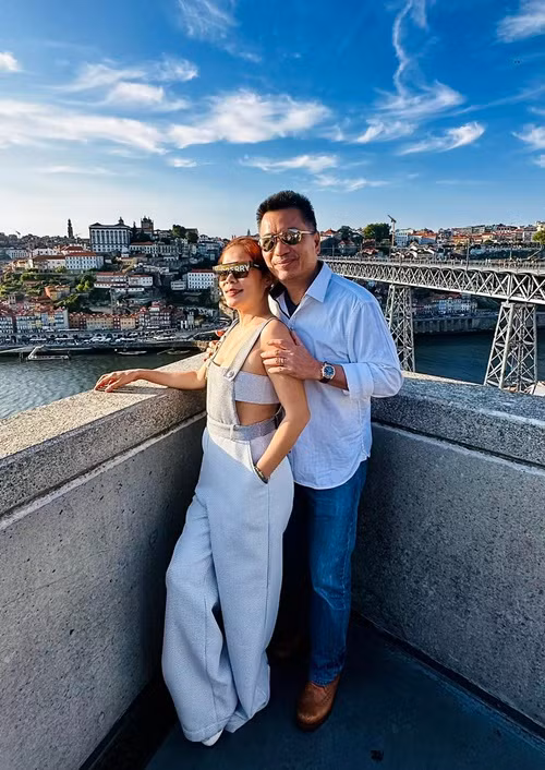 Nữ ca sĩ xót chồng vì anh quá mê làm việc dù đến nay cả hai không thiếu thứ gì.