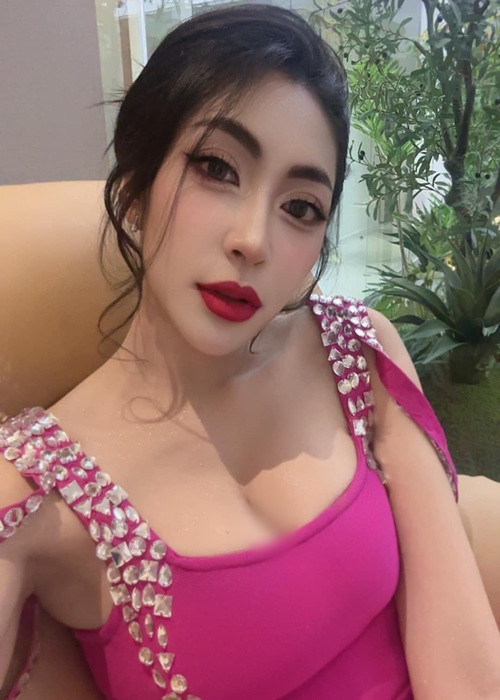 Thu Thảo tậu được nhà sau khi ly hôn. Tuy nhiên, vì nhiều vấn đề nên cô đã sang nhượng cho người khác. Bởi vậy, người đẹp đang ở nhà thuê.