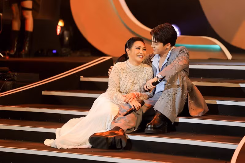 Nữ ca sĩ từng chia sẻ em trai của Sơn Tùng M-TP điển trai, đáng yêu.