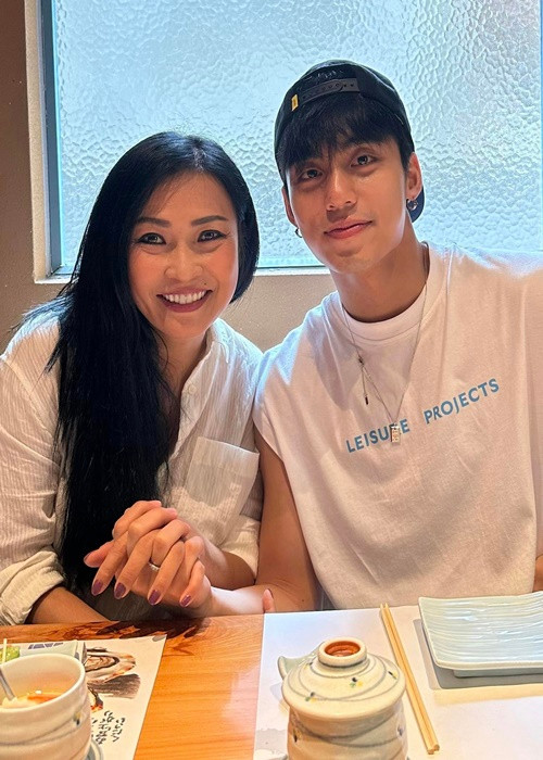 Phương Thanh và MONO song ca trong liveshow của nữ ca sĩ vào tháng 5/2024.