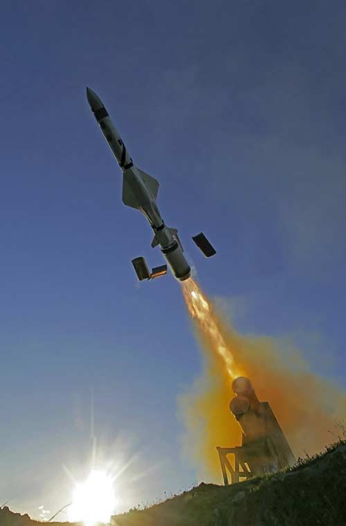 Hỏa lực chống hạm tàu mặt nước gồm 8 tên lửa hành trình Exocet MM40 Block III đạt tầm phóng 180km.