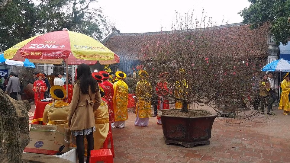 Chua khai hoi, den Tran tap nap khach, tai xuat hinh anh khong dep-Hinh-11