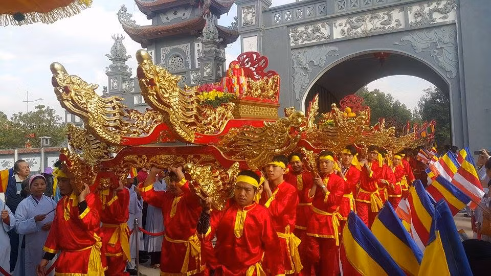 Nghi lễ rước kiệu đặc sắc.