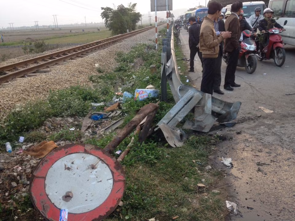 Hai vu tai nan duong sat lien tiep, nhieu nguoi thuong vong-Hinh-6