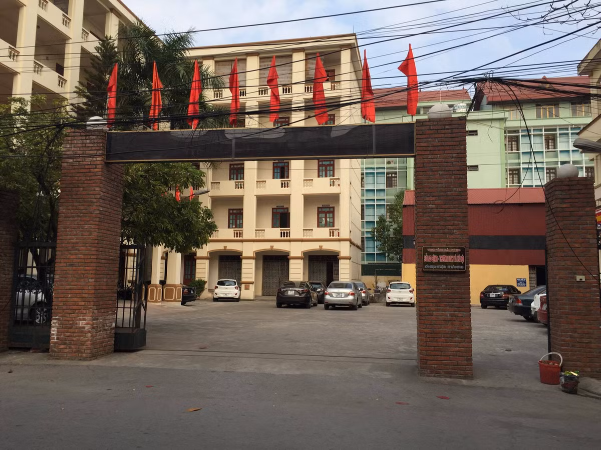 Hai Duong: Nhieu lum xum, tam dung bo nhiem lanh dao cap phong