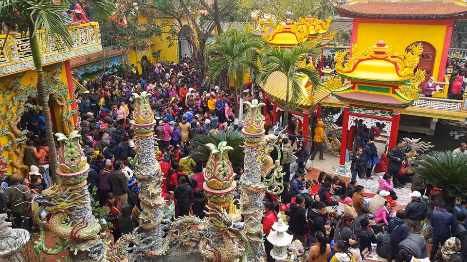 Vi sao Phu Mau The ngang nhien hoat dong trai phep nhieu nam?