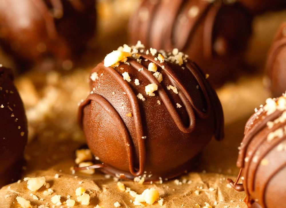 Đồng thời, bạn nên tránh xa những loại thực phẩm không tốt cho não bộ của bạn như bánh quy, bánh ngọt, sôcôla hay kẹo. Ảnh: bep360.