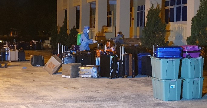 Các công dân từ Singapore và Hàn Quốc được Trung đoàn 244 (Bộ CHQS tỉnh Quảng Ninh) bố trí cách ly y tế.