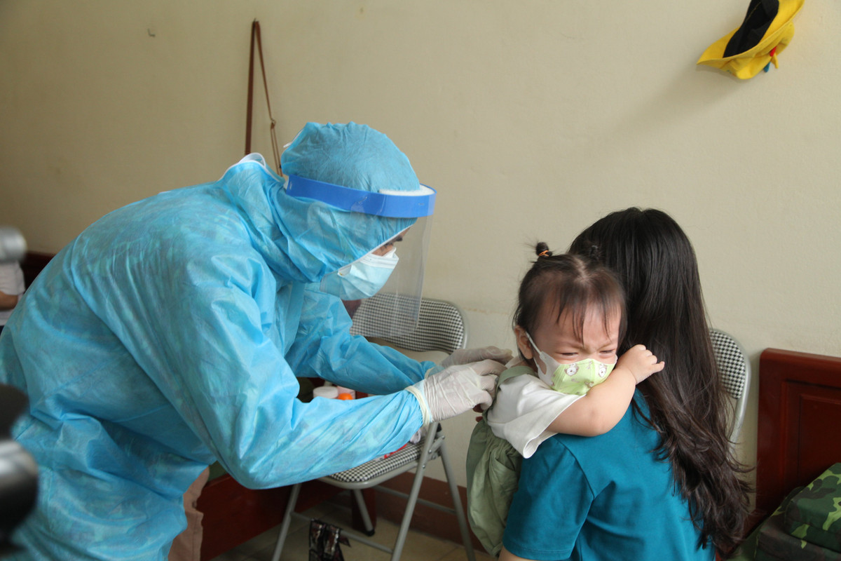 Hiện nay, đơn vị đang cách ly trên 200 công dân, sức khỏe đều ổn định.