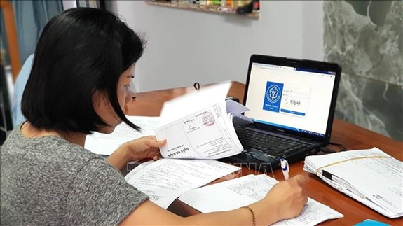 Người lao động làm việc tại nhà.