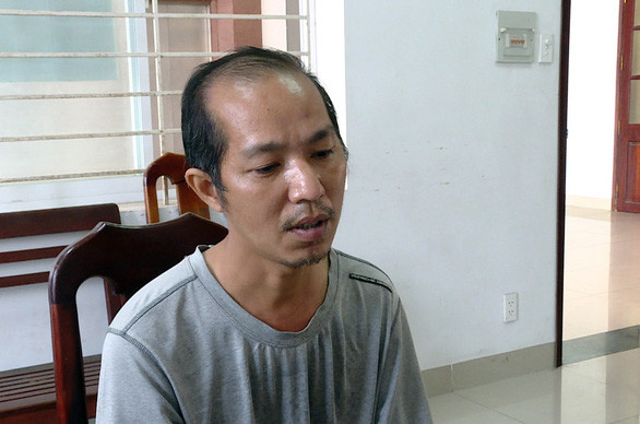 Lừa "xin việc" lấy tiền tiêu xài: Ngày 2/6/2021, Phòng cảnh sát hình sự Công an tỉnh Bà Rịa - Vũng Tàu đã bắt Nguyễn Thanh Anh Dũng (43 tuổi, trú tại TP Vũng Tàu), theo quyết định truy nã từ cách đây 7 năm. Thời điểm đó, Dũng lừa lấy 650 triệu đồng của nhiều người xin việc.