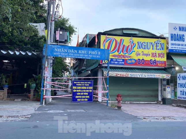 Trong hẻm thường là vùng xanh không có dịch.