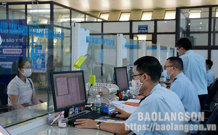 Ngày 2/8/2021, tại km 4+800 quốc lộ 1A (thuộc địa bàn xã Phú Xá, huyện Cao Lộc), một số lực lượng chức năng đã tổ chức dừng, kiểm tra xe ô tô tải đầu kéo (biển kiểm soát 98H-009.12) kéo theo rơ-moóc chở công-ten-nơ nhập khẩu của Công ty Cổ phần XNK Trung Quốc – Đại Dương (địa chỉ ở Thanh Xuân – Hà Nội). Trong công-ten-nơ đang có 22 loại hàng hóa sản xuất ngoài Việt Nam, trong đó có 1 mặt hàng nhập khẩu với gần 150 chiếc xe đạp trẻ em không có hóa đơn chứng từ nhập khẩu.