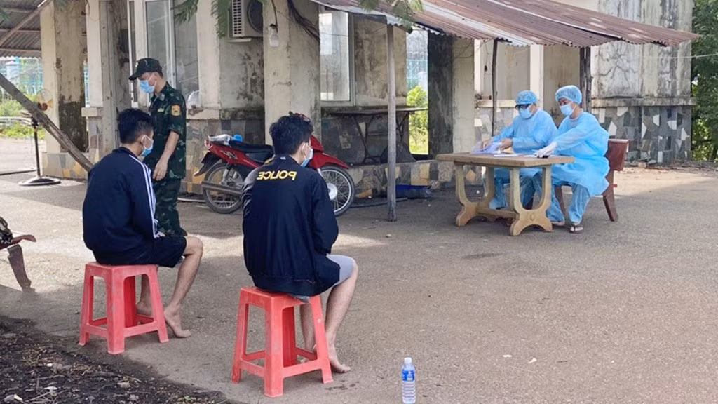 Gia tang cac vu nhap canh trai phep qua bien gioi giua dich COVID-19-Hinh-2