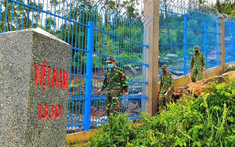  Quảng Ninh: Từ đầu năm đến nay, BĐBP tỉnh Quảng Ninh đã bắt giữ 164 vụ, với 344 đối tượng và đã khởi tố bốn vụ với 13 đối tượng về tội tổ chức cho người khác XNC trái phép qua biên giới. 