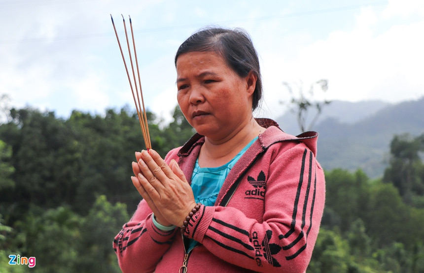 "Đến giờ này, mong muốn lớn nhất của tôi là tìm được thi thể chồng để chôn cất", bà Đoàn Thị Ngọc nói.