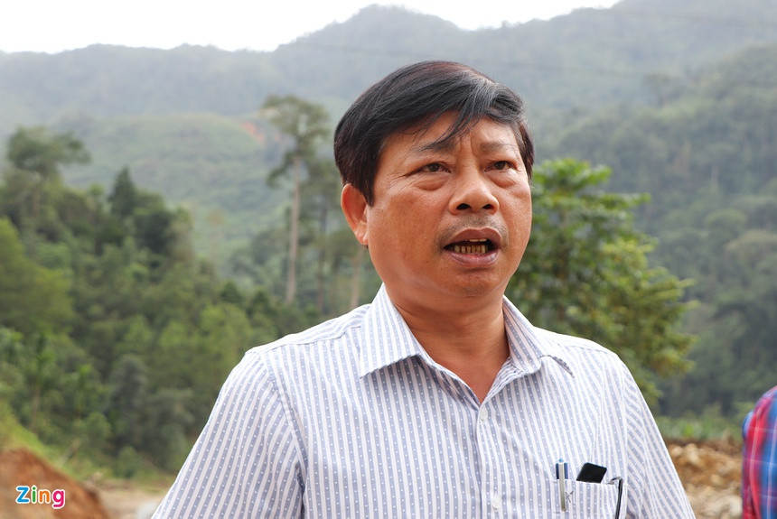 Có mặt chỉ đạo việc tìm kiếm các nạn nhân mất tích tại hiện trường, ông Trần Văn Mẫn, Phó chủ tịch UBND huyện Nam Trà My, cho biết sau 30 ngày tìm kiếm, lực lượng chức năng đã đào toàn bộ khu vực xảy ra vụ sạt lở. "Hiện tại chúng tôi tổ chức tìm kiếm lại ở một số khu vực nghi ngờ có người. Lực lượng tìm kiếm chủ yếu là dân quân xã, công an", ông Mẫn nói.