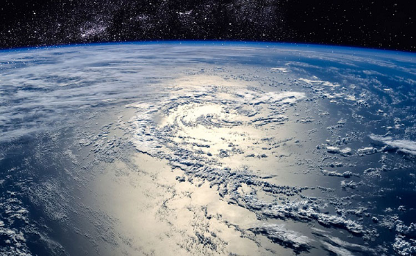 Những khoáng sản này tạo nên một phần của lớp phủ rắn tiếp xúc trực tiếp với phần lõi nóng chảy. Nhờ tính dẫn điện của nó và theo quy luật của vật lý càng dẫn điện, càng truyền nhiều nhiệt dẫn đến hành tinh của chúng ta nguội đi càng nhanh.