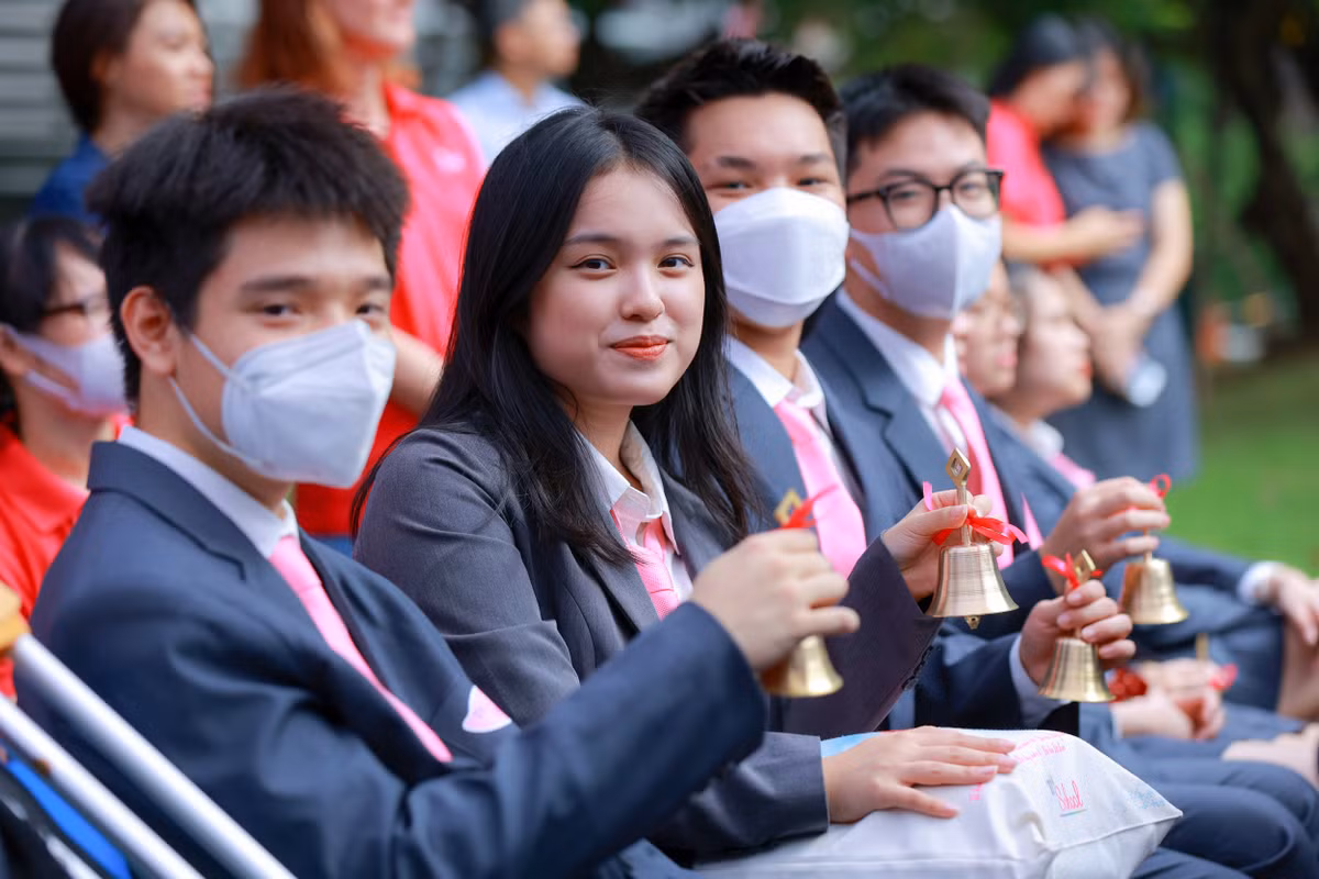 Giao vien quoc te hao hung voi le khai giang Viet Nam-Hinh-3