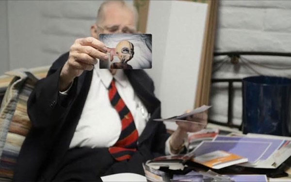 Ông Bushman từng tuyên bố rằng mình đã nói chuyện được với một người ngoài hành tinh, người này đã sống hơn 230 tuổi.