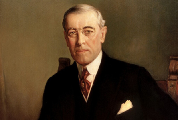 Do ảnh hưởng từ nhỏ của cha mẹ, Wilson, vị Tổng thống thứ 28 của Hoa Kỳ, rất tin tưởng vào Thượng đế. Vào ngày 8 tháng 1 năm 1918, Tổng thống Wilson đã giới thiệu với Quốc hội nguyên tắc hòa bình 14 điểm, đó là ngoại giao bí mật, tự do hàng hải, loại bỏ các trở ngại đối với thương mại quốc tế, hạn chế vũ khí…