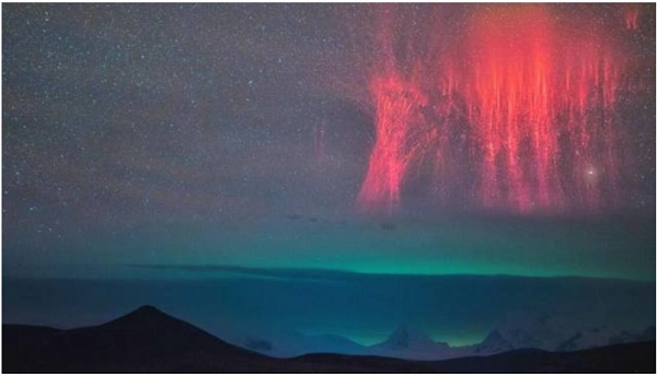 Các nhà khoa học đã định nghĩa rằng sét màu đỏ được xếp vào nhóm sét dị hình. Sét màu đỏ cùng sét đen, sét xanh, sét bóng, sét hòn… đều là những hiện tượng kỳ lạ và hiếm có của tự nhiên.