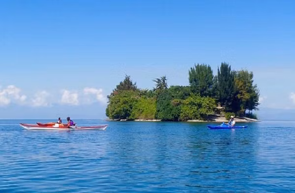 Nỗi ám ảnh về hồ Kivu trở nên rõ ràng hơn sau khi núi lửa Nyiragongo chợt bùng nổ vào nửa đầu năm 2021. Lượng magma nó phun ra đã khiến 32 người thiệt mạng, hủy diệt hàng trăm ngôi nhà, đồng thời gửi rung chấn đi khắp khu vực. Làn sóng magma thứ 2 thì đẩy sâu vào lòng đất, xuyên vào chính lòng hồ Kivu.