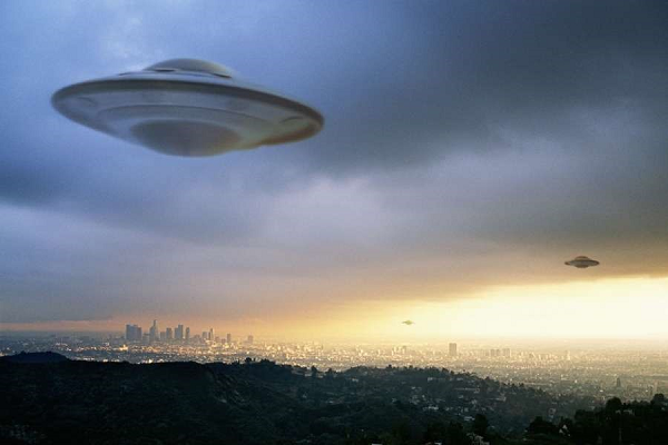 Do đó, nhiều người cho rằng, số ảnh này có thể là bằng chứng cho thấy UFO có thật. Tuy nhiên, để chứng minh UFO thực sự tồn tại, các nhà khoa học cần tìm được nhiều bằng chứng xác thực hơn.