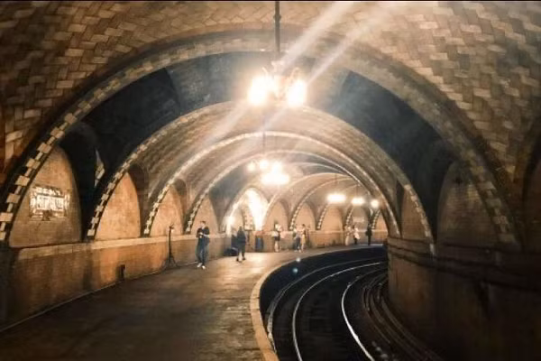 Tuy nhiên không vì thế mà chính quyền thành phố cho phá huỷ ga tàu này. Vào năm 1979, ga tàu đã được chính quyền đánh dấu cột mốc chủ quyền.