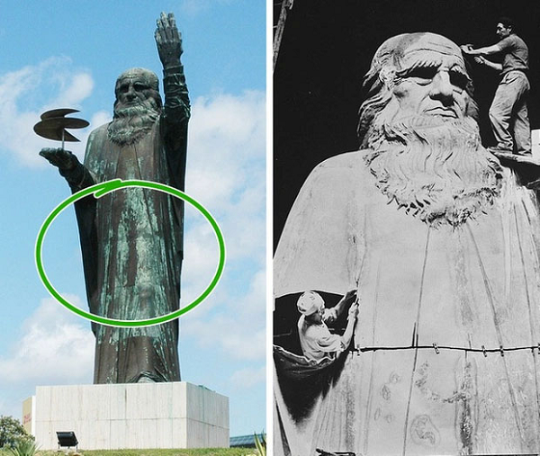 Giống như Leonardo da Vinci, kiến trúc sư tạo nên bức tượng của nhà nghệ sĩ vĩ đại này cũng có đam mê cất giấu điều đặc biệt trong tác phẩm của mình. Vị kiến trúc sư đó là Assen Peikov - người đã hoàn thiện bức tượng Leonardo da Vinci với một ngăn chứa giấy da bí mật ở giữa công trình.