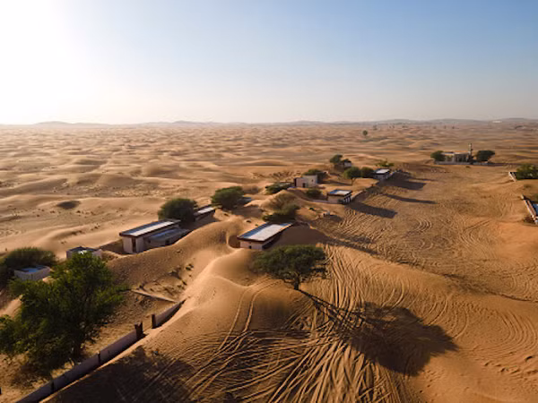 Thậm chí, có tin đồn là trước đây người ta nhìn thấy có người đi dạo quanh làng nhưng sau đó họ không bao giờ quay lại. Vì vậy, người dân địa phương không dám đến gần ngôi làng kể vì sợ gặp nguy hiểm. Từ đó, ngôi làng trở thành 1 nơi không một bóng người như hiện nay.