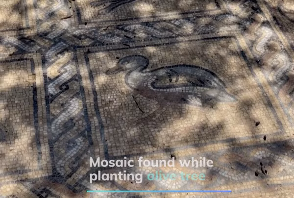 Các nhà khảo cổ xác định, đây là một kho báu có niên đại khoảng thế kỷ thứ 5 đến thứ 7 sau Công Nguyên.