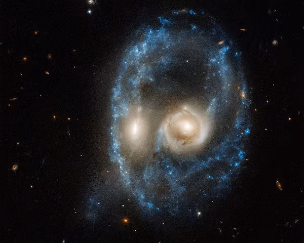 Các nhà nghiên cứu cũng cho rằng, một vụ va chạm cổ xưa với Nhân Mã có thể tạo ra những gợn sóng ở trung tâm Dải Ngân Hà, nhưng nghiên cứu mới này là nghiên cứu đầu tiên cho thấy những gợn sóng đó kéo dài đến tận mép của thiên hà, đảo lộn các ngôi sao.