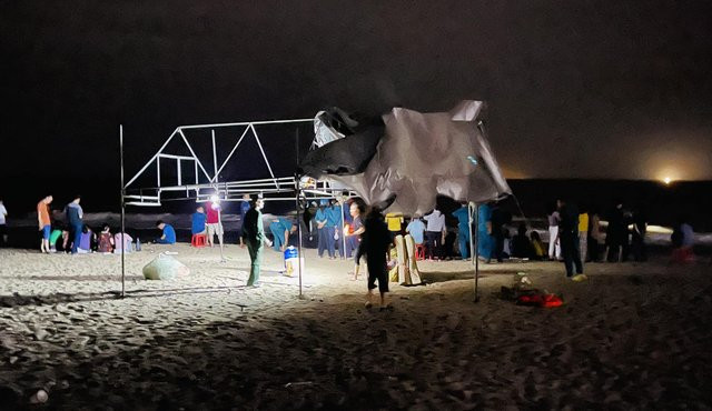 Vu 2 hoc sinh bi song bien cuon troi: Tim thay thi the con lai