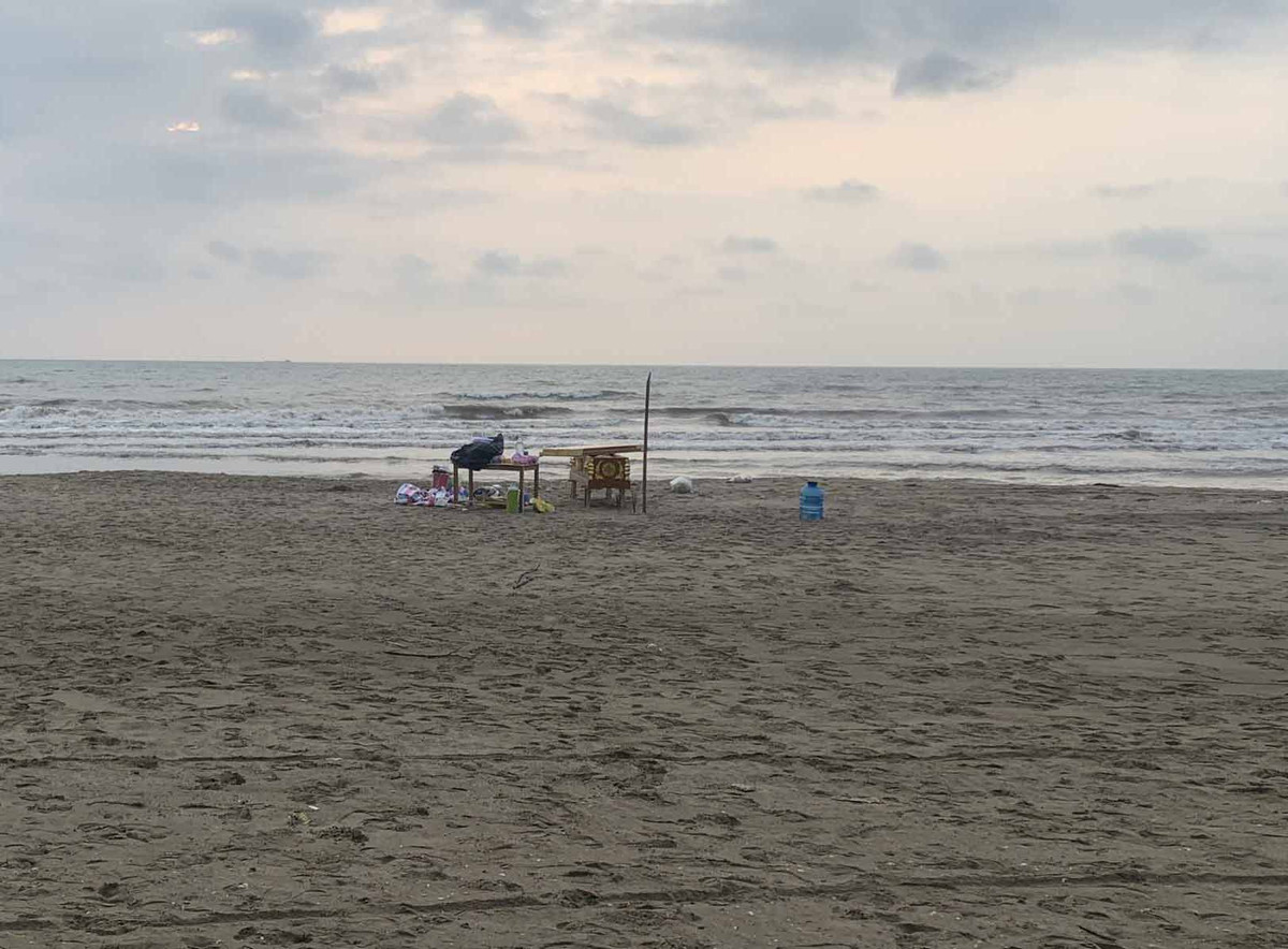 Vụ 2 học sinh bị sóng biển cuốn trôi: Đã tìm thấy 1 thi thể Vu 2 hoc sinh bi song bien cuon troi: Da tim thay 1 thi the