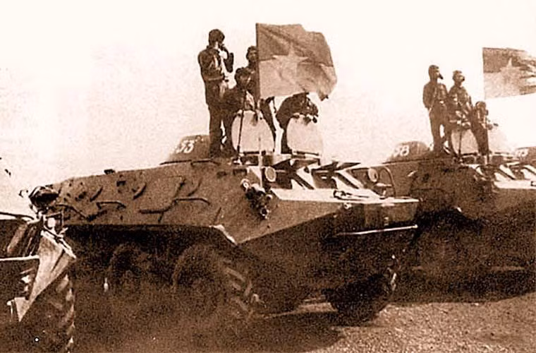 Những chiếc xe thiết giáp BTR-60PB đầu tiên được Liên Xô viện trợ cho quân đội ta từ năm 1973.