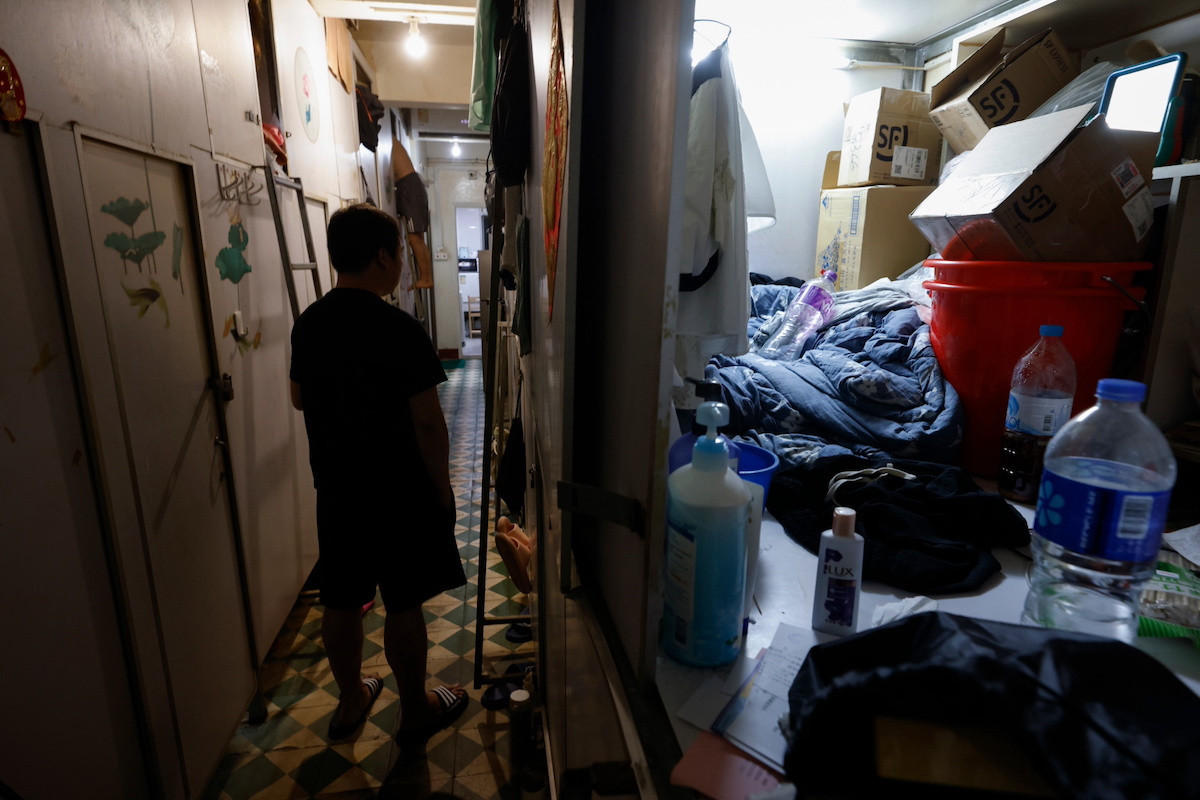 Nguoi dan Hong Kong song vat va trong nhung nha “quan tai” chat hep-Hinh-14