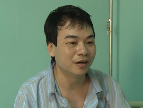 Bệnh nhân cho biết, ban đầu tưởng cảm cúm thông thường, không ngờ nhiễm liên cầu khuẩn lợn. Nguyên nhân dẫn đến tình trạng này là do trước đó có ăn nem chua trong một bữa liên hoan trước tết.