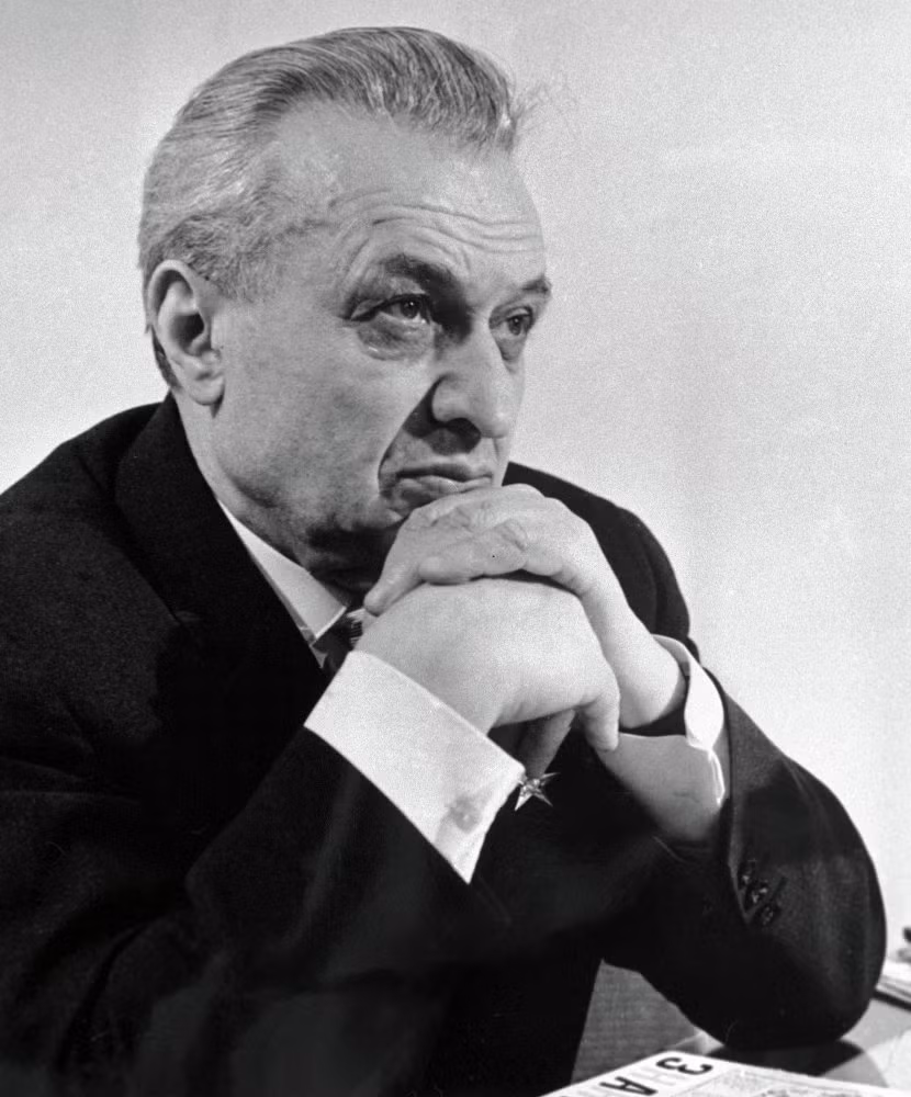 Artyom Ivanovich Mikoyan (1905-1970) – cha đẻ của dòng tiêm kích huyền thoại MiG. Ông đã trực tiếp tham gia chế tạo hơn 50 mẫu máy bay tiêm kích, tên lửa có cánh và máy bay thử nghiệm khác nhau.