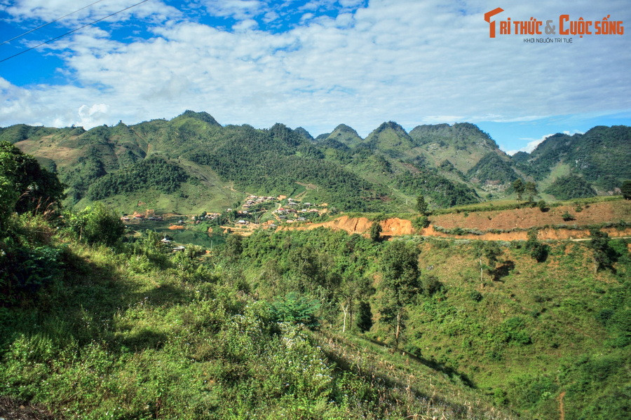 Sau gần 10 ngày đêm gian khổ, pháo của ta đã được kéo vào trận địa, áp sát các cứ điểm địch. Tuy nhiên, sau khi nghiên cứu tình hình, Bộ chỉ huy mặt trận Điện Biên Phủ quyết định thay đổi từ phương châm “đánh nhanh thắng nhanh” sang “đánh chắc, thắng chắc”. Theo đó, bộ đội ta lại kéo pháo ra.