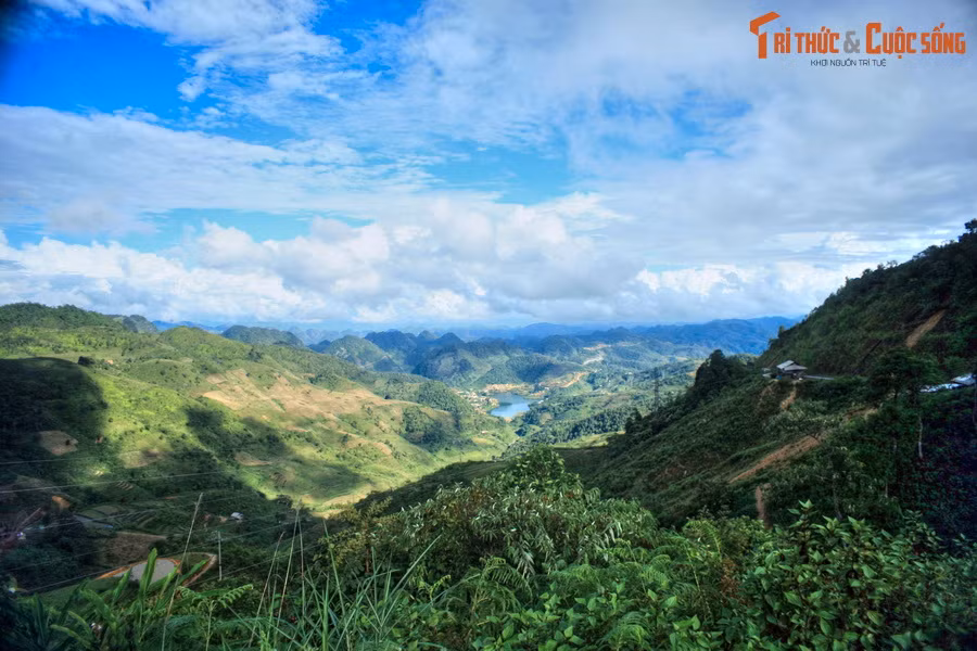 Trong một lần kéo pháo bị đứt dây tời, chiến sĩ Tô Vĩnh Diện đã hi sinh thân mình chèn pháo, không để pháo rơi. Sự hi sinh của anh hùng Tô Vĩnh Diện đã đi vào lịch sử như một huyền thoại, biểu tượng của ý chí “Quyết tử cho Tổ quốc quyết sinh”.