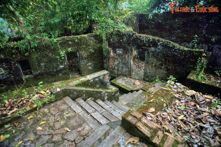 Thiên nhiên khắc nghiệt, điều kiện sống khổ cực và sự tàn ác của đám cai ngục khiến căng Bắc Mê thực sự là một chốn “địa ngục trần thế” ở Hà Giang. Nhiều chiến sĩ cách mạng từ giã cõi đời khi bị giam giữ tại khu đồn bốt này.