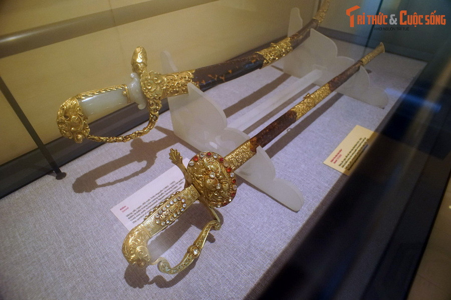 Tới năm 2007, Bảo tàng Lịch sử nhận lại bảo kiếm An Dân sau khi nâng cấp kho bảo quản đặc biệt. Khi được Bảo tàng tiếp nhận, hiện vật đã bị xuống cấp.