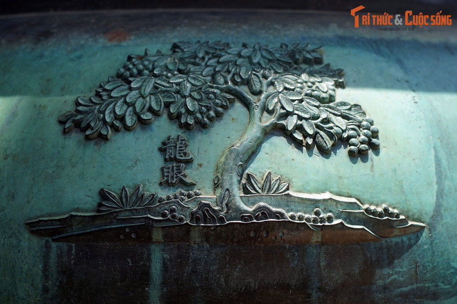 Đây là nguồn tư liệu độc đáo, quý hiếm được giới nghiên cứu Việt Nam và nước ngoài rất quan tâm bởi nó mang giá trị nội dung về lịch sử, văn hóa – giáo dục, địa lý, phong thủy, y dược, nghệ thuật thư pháp.