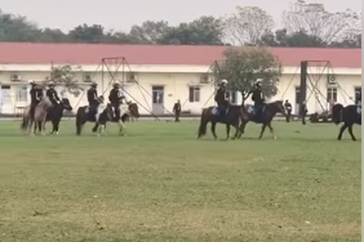 Đại tá Nguyễn Huy Hạnh, Trưởng Đoàn CSCĐ Kỵ binh, cho biết đơn vị chủ động tham mưu với Bộ Tư lệnh CSCĐ tổ chức huấn luyện, tập luyện đội hình khối...