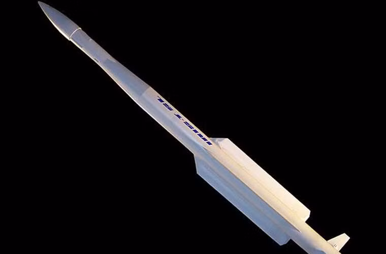 Ngoài PAC-3 MSE, người Đức đang nghiên cứu phát triển tên lửa phòng không IRIS-T SL cho MEADS. Đây là biến thể dùng trên mặt đất được phát triển từ tên lửa không đối không IRIS-T.