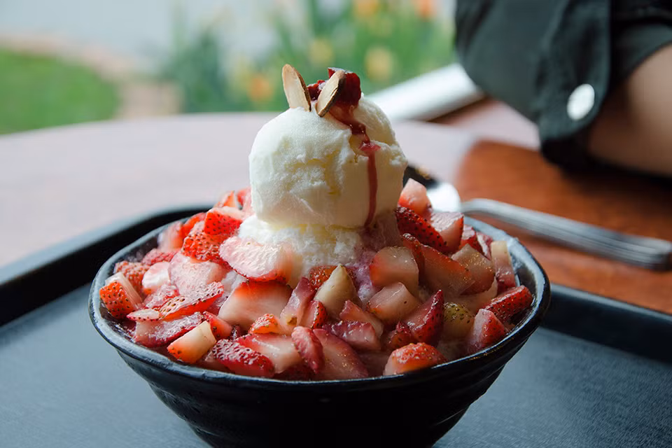 Bingsu được chế biến thành nhiều loại như Bingsu trái cây, Bingsu chocolate, Bingsu trà xanh, Bingsu đậu đỏ...Ảnh: WordPress.
