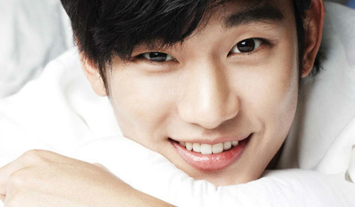 Mắt một mí là tướng của người chân thực và có ý chí kiên định. Khả năng ngoai tình của tuýp người này không cao vì họ không thích thay đổi. Ảnh minh họa: Bammimat.