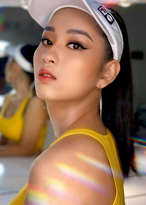 Cô sở hữu chiều cao 1m75 cùng số đo 3 vòng: 83-60-93 cm. Hiện, Tường Vy góp mặt trong dàn ứng viên Hoa hậu Việt Nam 2020.