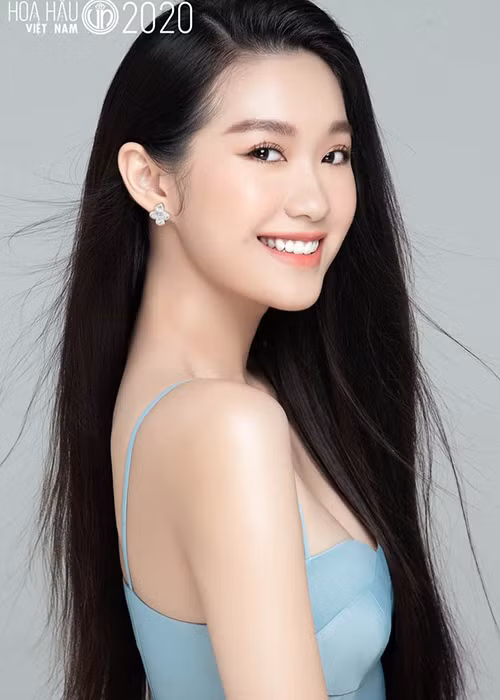 Doãn Hải My nhận bão lượt thích khi hình ảnh được đăng tải trên fanpage cuộc thi. Cô sinh năm 2001, đến từ Hà Nội, sở hữu nét đẹp trong trẻo.